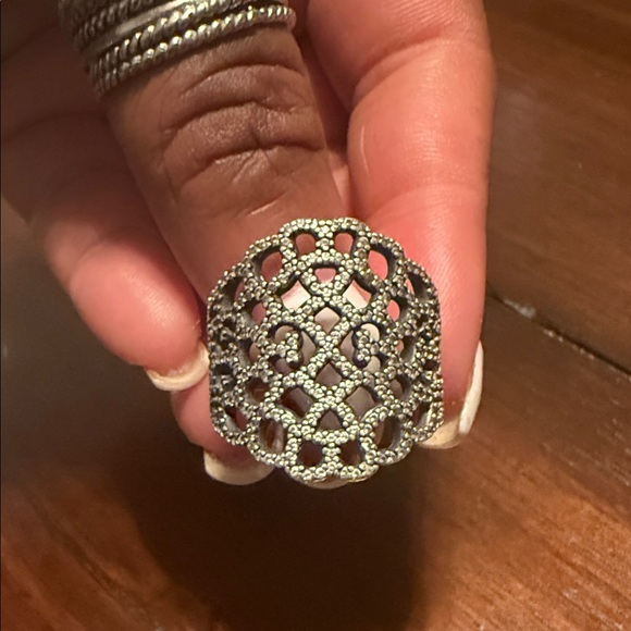 Pandora Ring Size 9 - Picture 3 of 4